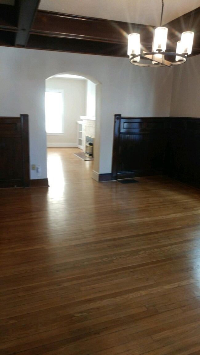 dining room - 734 Auburn Ave