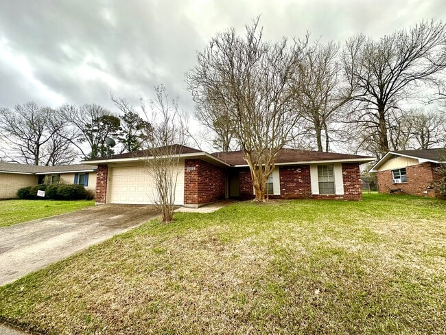 Primary Photo - 3BR 2BA House in South River Oaks