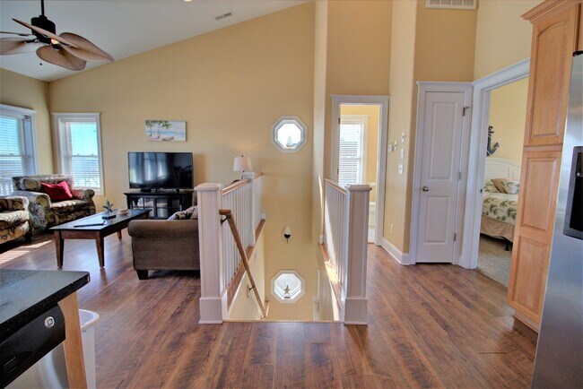 Building Photo - Pet Friendly Off Season Rental 4 Bedroom Oceanfront next to North Topsail Seaview Pier 12/1/2025 ...