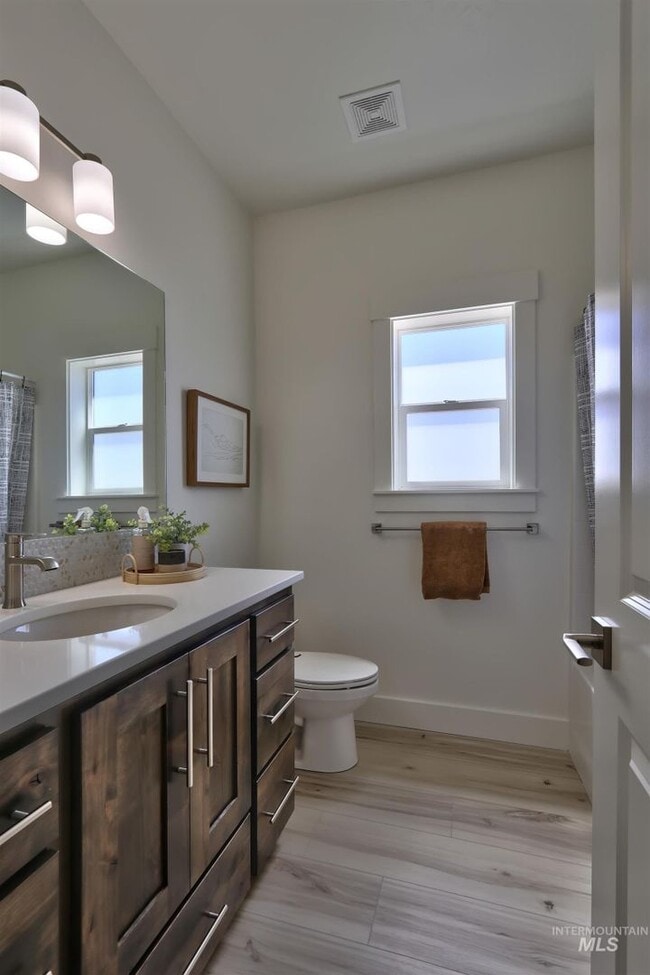 Building Photo - Beautiful Home in Herron Ridge!