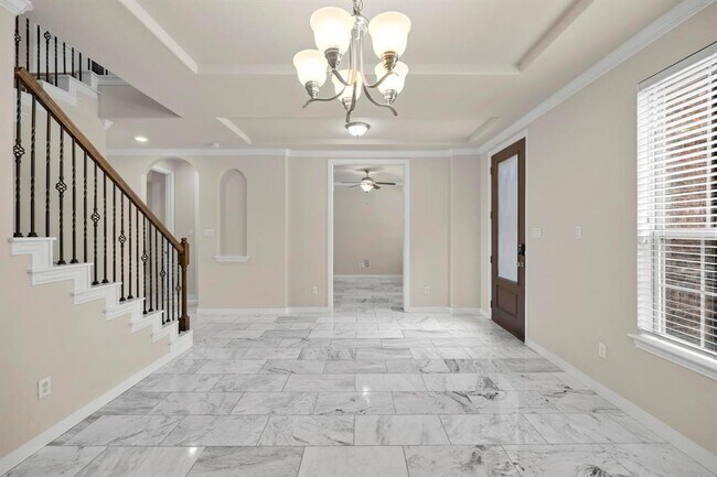 Building Photo - 540 Blue Agave Ln
