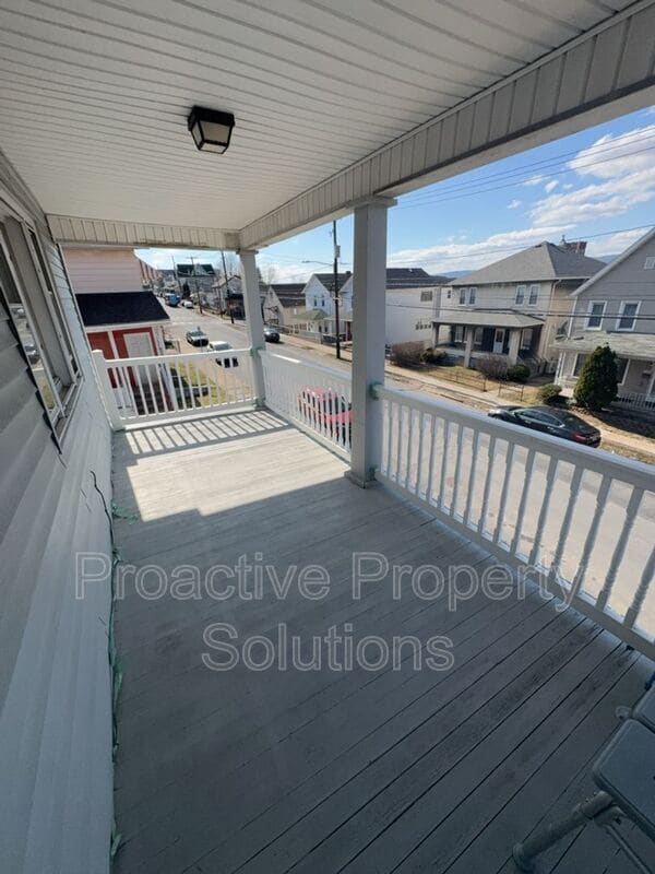 Building Photo - 1413 Prospect Ave