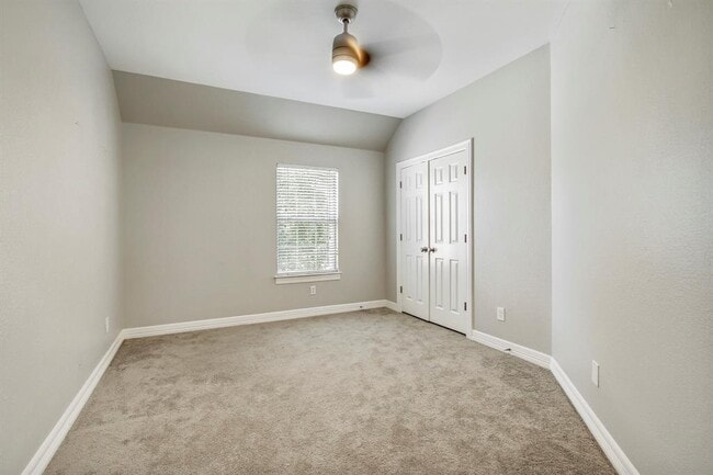 Building Photo - 140 Fairwood Dr