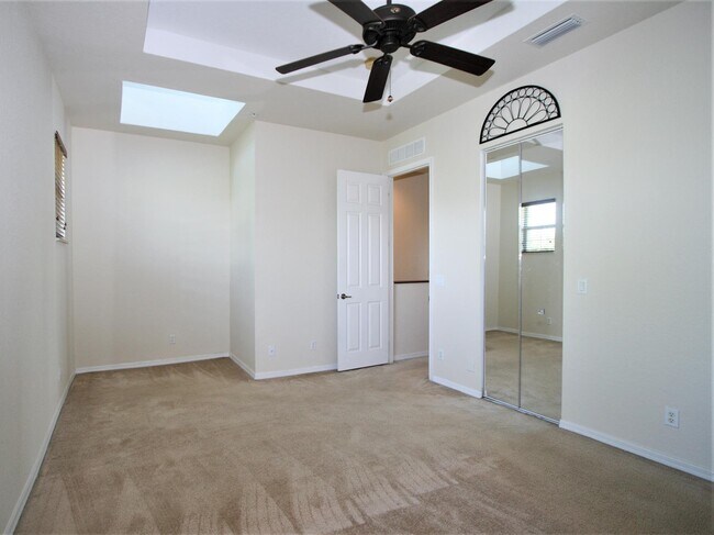 Building Photo - 1562 Grande Cull Way