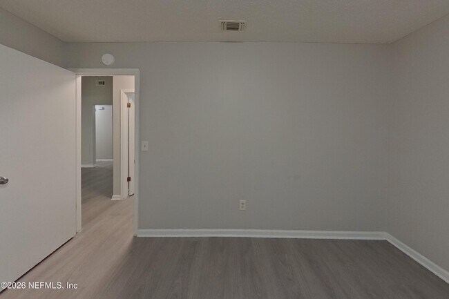 Building Photo - 3572 Raymur Villa Dr