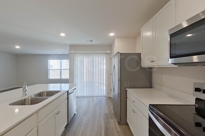 Building Photo - 129 Overstreet Way