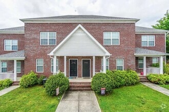Building Photo - BEAUTIFUL TOWNHOME
