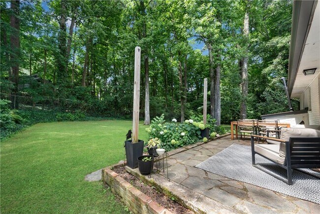 Building Photo - 2481 McCurdy Way