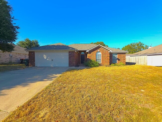 Building Photo - 3323 Mugsy Dr