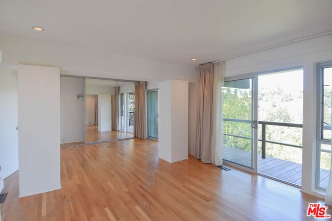 Building Photo - 8895 Appian Way