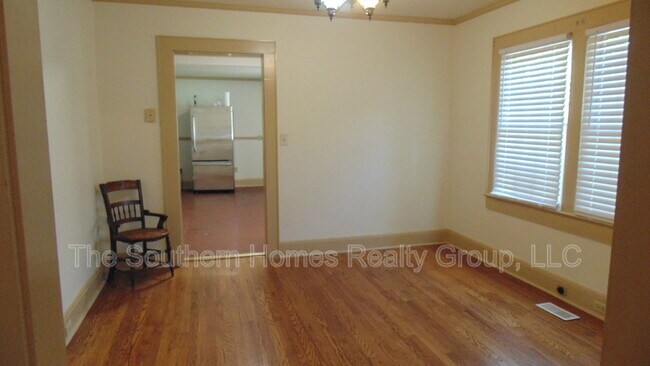 Building Photo - 1102 Dodson St