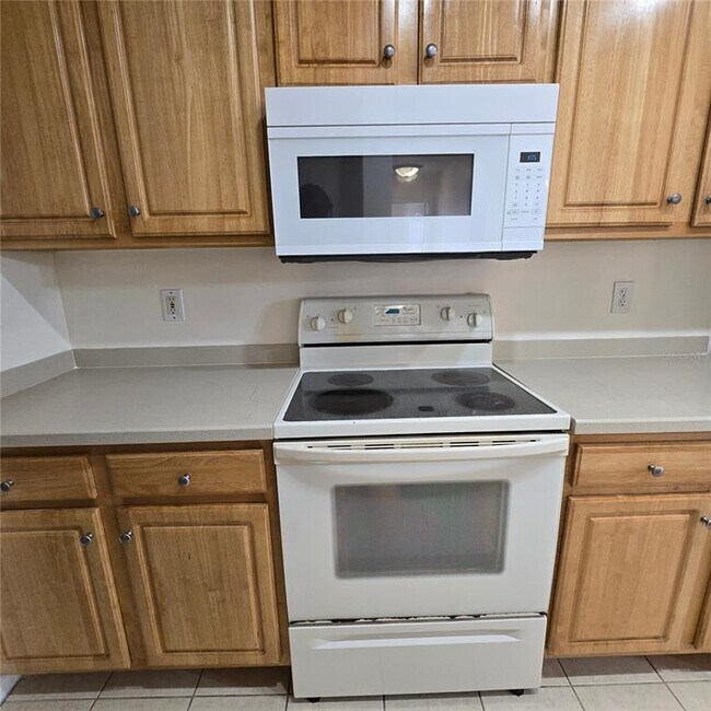 Building Photo - 12020 Villanova Dr