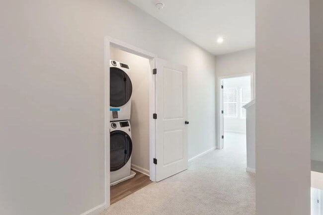 Building Photo - Beautiful Grant Park Townhome Directly on the Atlanta BeltLine w/ City Views!