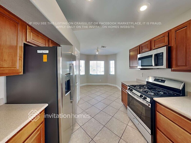 Building Photo - 2763 Bridleton Ave