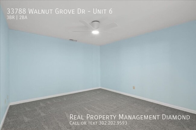 Building Photo - 33788 Walnut Grove Dr