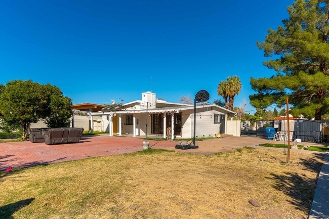 Building Photo - Historic Neighborhood + Utilities Included | 3BR with Backyard Oasis and Detached casita