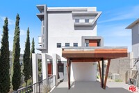 Building Photo - 1657 Micheltorena St