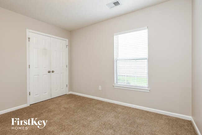 Building Photo - 1052 Briar Rose Ln