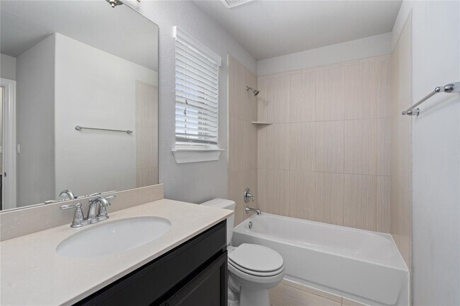 Building Photo - 15601 Cabrillo Way