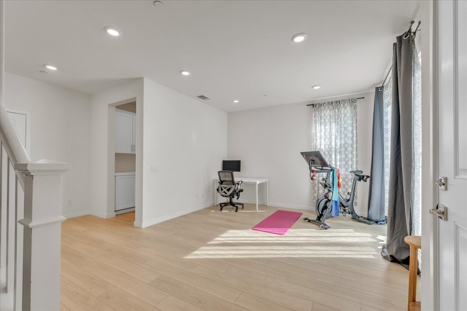 Building Photo - 27116 Valley Oak Pl