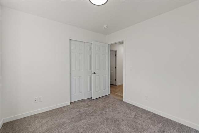 Building Photo - Stunning 3 bdrm 2 bath  Hayden Home!