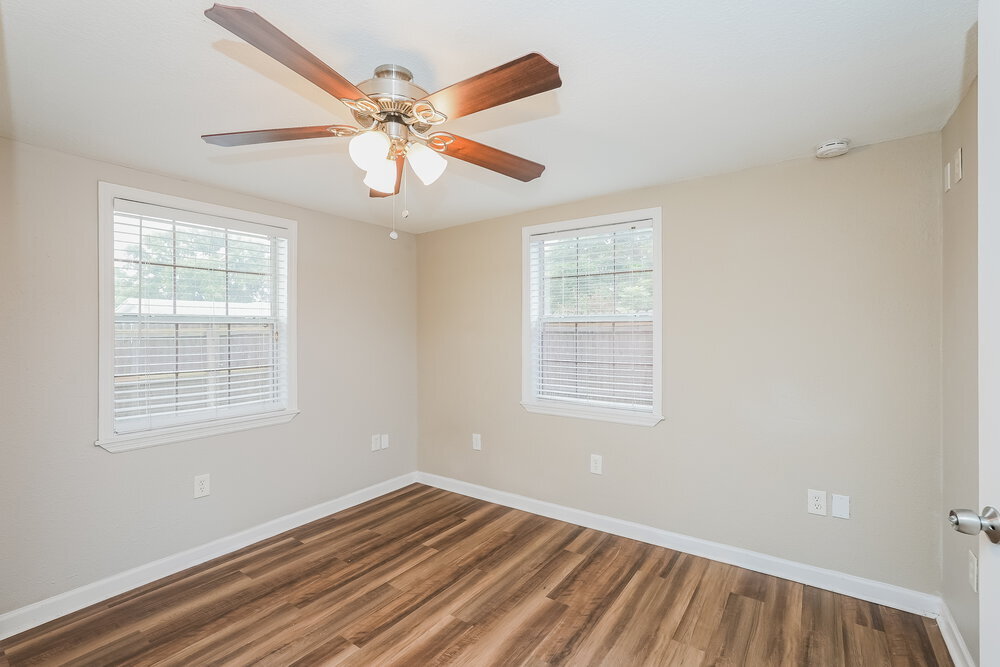 Building Photo - 6024 Boxwood Dr