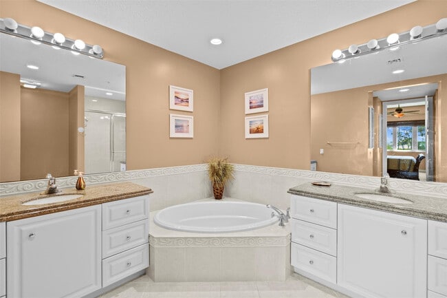 Building Photo - 23 Harbour Isle Dr W