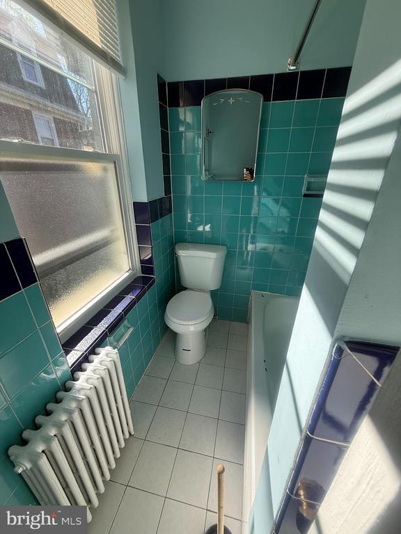 Building Photo - 540 E Johnson St