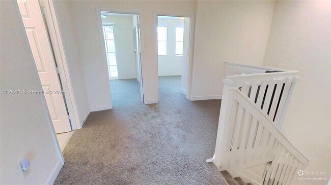 Building Photo - 1420 SE 26th Ave