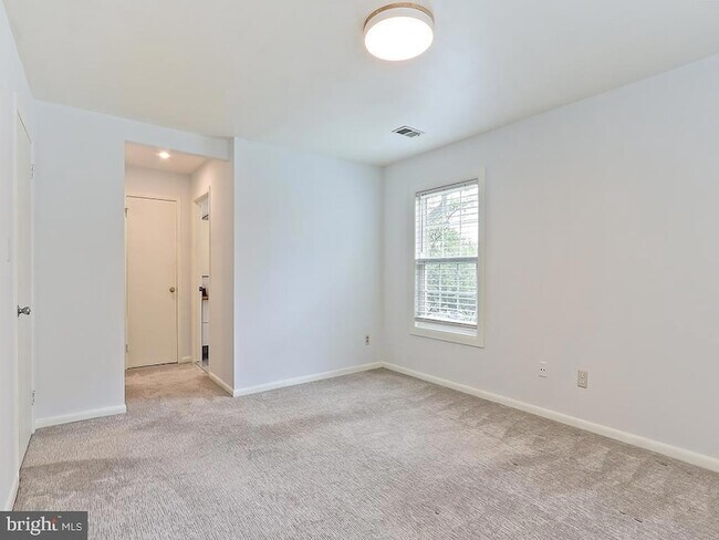 Building Photo - 107 Delamere Dr