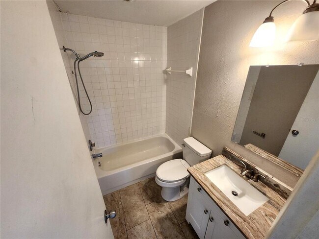 Building Photo - 7321 Exemplar Dr