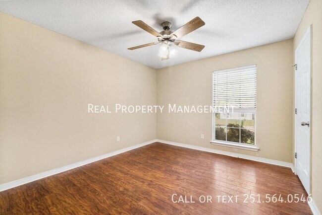 Building Photo - 9631 Royal Woods Dr N