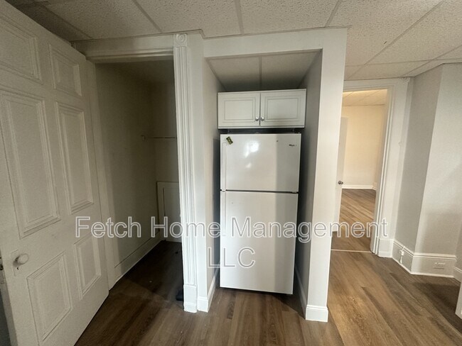 Building Photo - 117 S 10th St