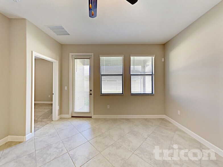 Building Photo - 9735 Ivory Dr