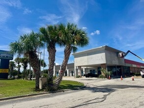 Building Photo - Newly renovated Studio apartment - Water, Electric, Cable TV Included!