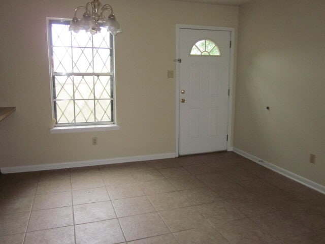 Dining area - 203 Bourbon St
