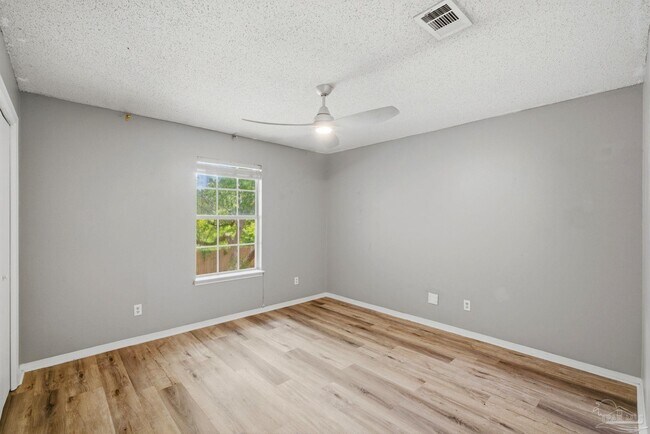 Building Photo - 2813 Langley Ave