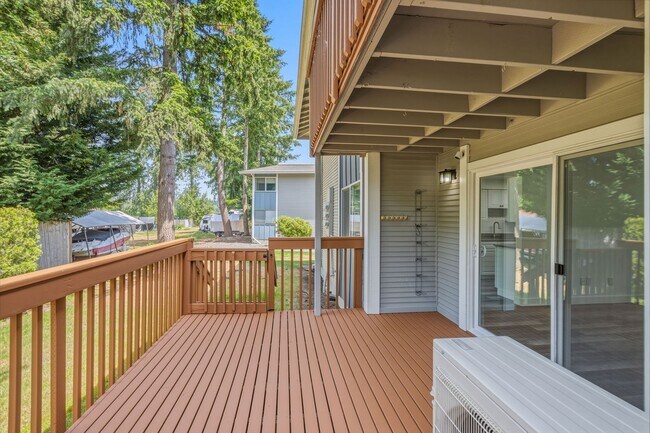 Building Photo - 2bd/1.75ba Redmond Condo