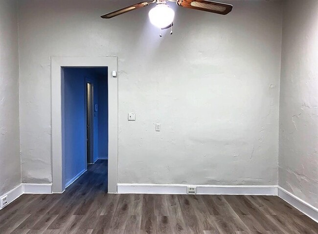 Building Photo - Move-In Ready! Charming 1-Bedroom Downtown...