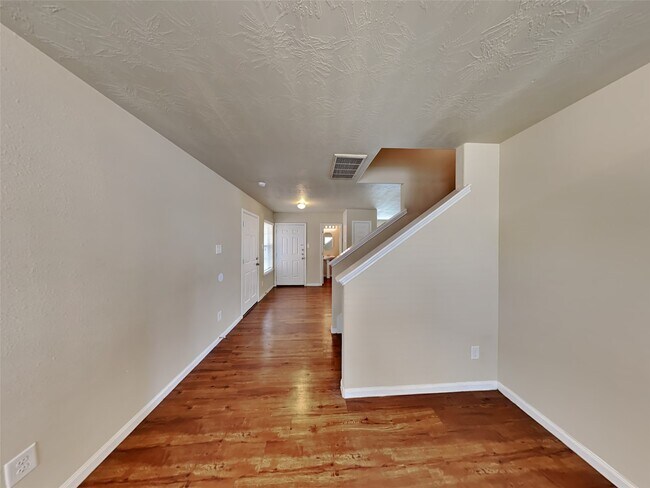 Building Photo - 5923 Stockholm Ct
