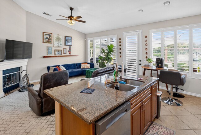 Building Photo - 1528 Knoll Park Glen