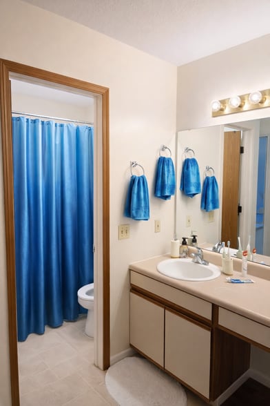 Building Photo - 800 Huntridge Dr