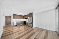 Building Photo - 1500 Rycroft St