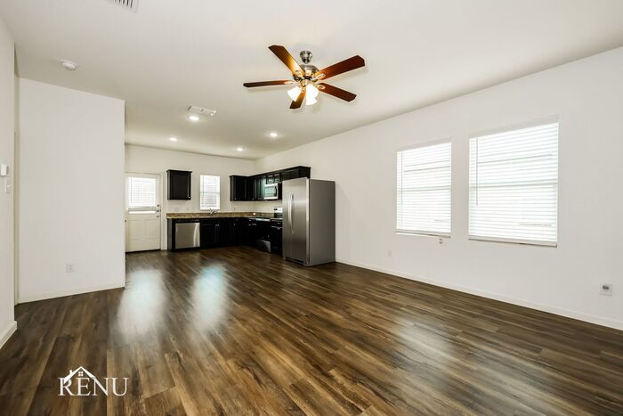 Building Photo - 6029 Mojave Dr