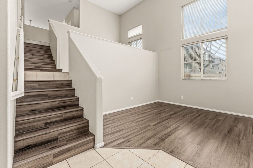 Building Photo - 33640 Willow Haven Ln