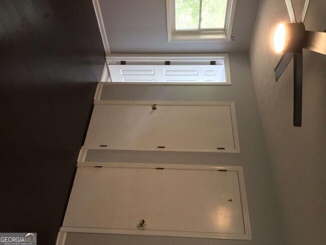 Building Photo - 5826 Simone Dr