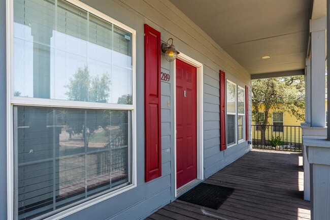 Building Photo - 289 Heatherwood Dr