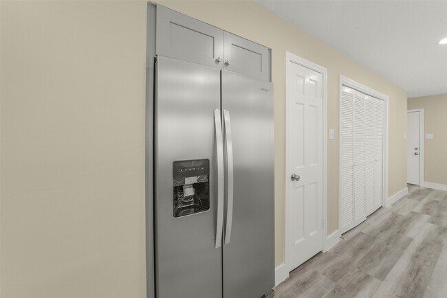Building Photo - 4138 Club Valley Dr
