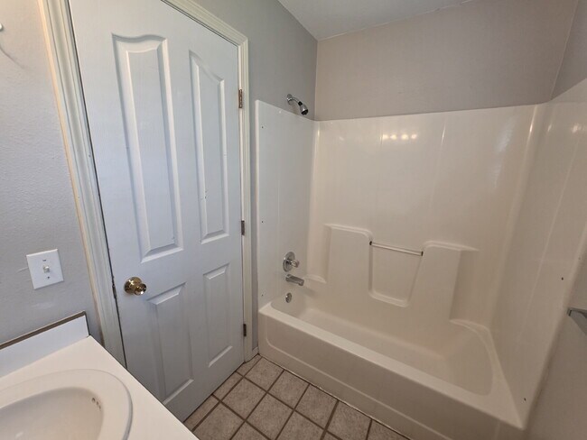 Building Photo - 38 Burnett Cir