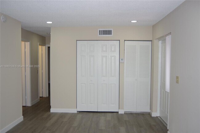 Building Photo - 2113 NW 59th Terrace